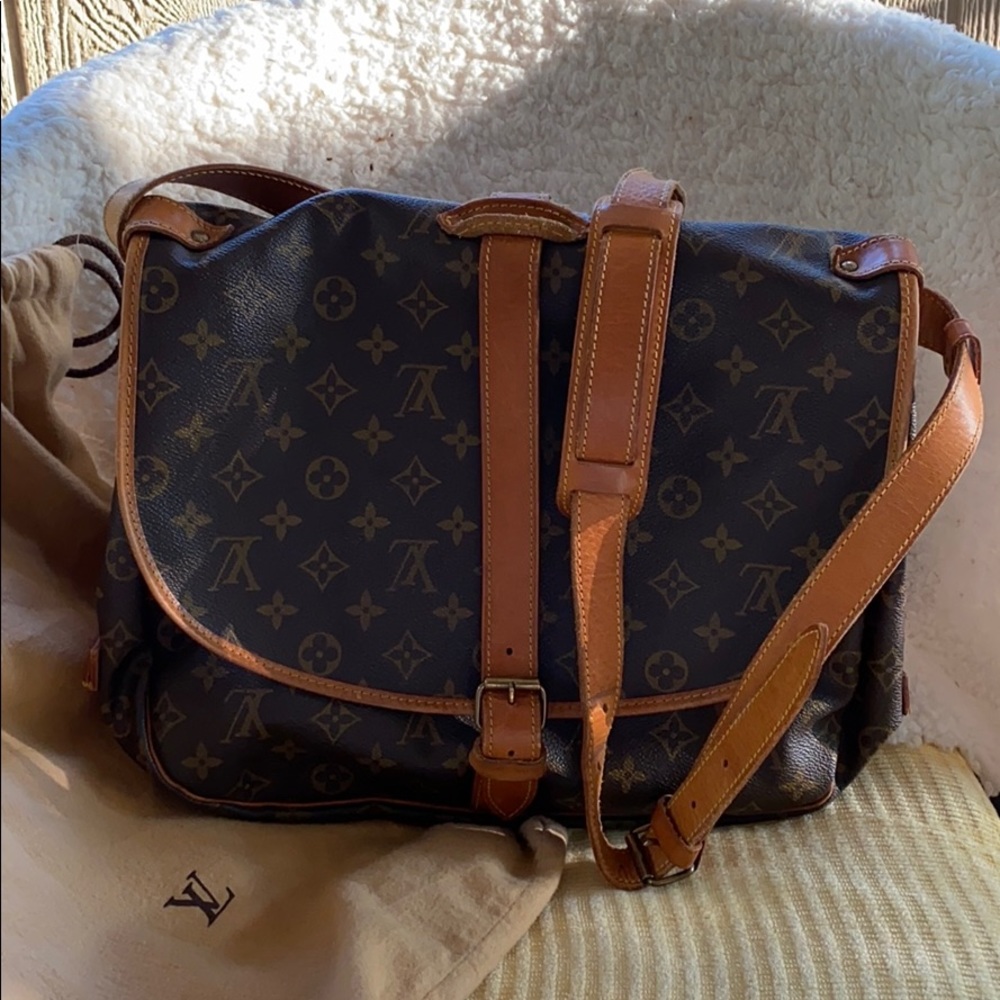 Louis Vuitton Saumur 35 with dustbag #1854M